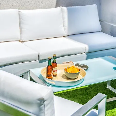 Atico Terraza Privada Piscina Centro Ac Nuevo 1hab