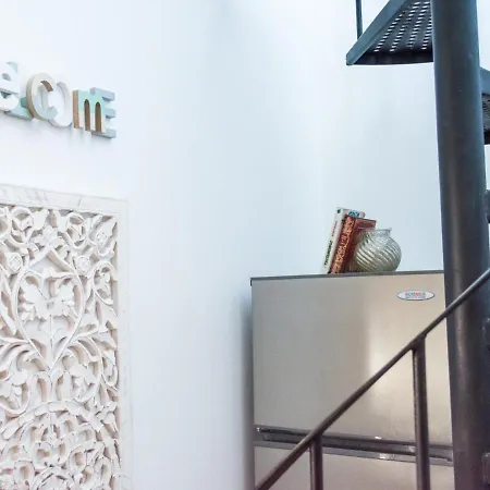 Atico Terraza Privada Piscina Centro Ac Nuevo 1hab