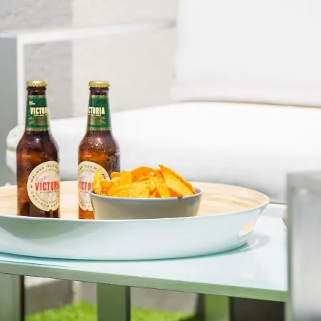 Atico Terraza Privada Piscina Centro Ac Nuevo 1hab Apartment